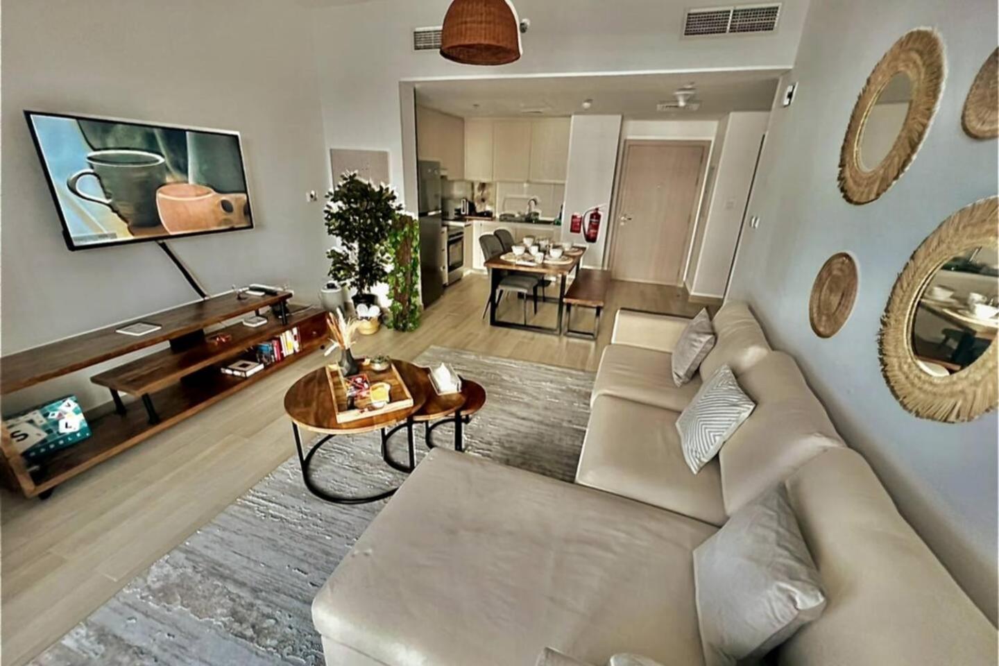 Yas Canal 1 Luxury By The Canal Near F1 Aparthotel *